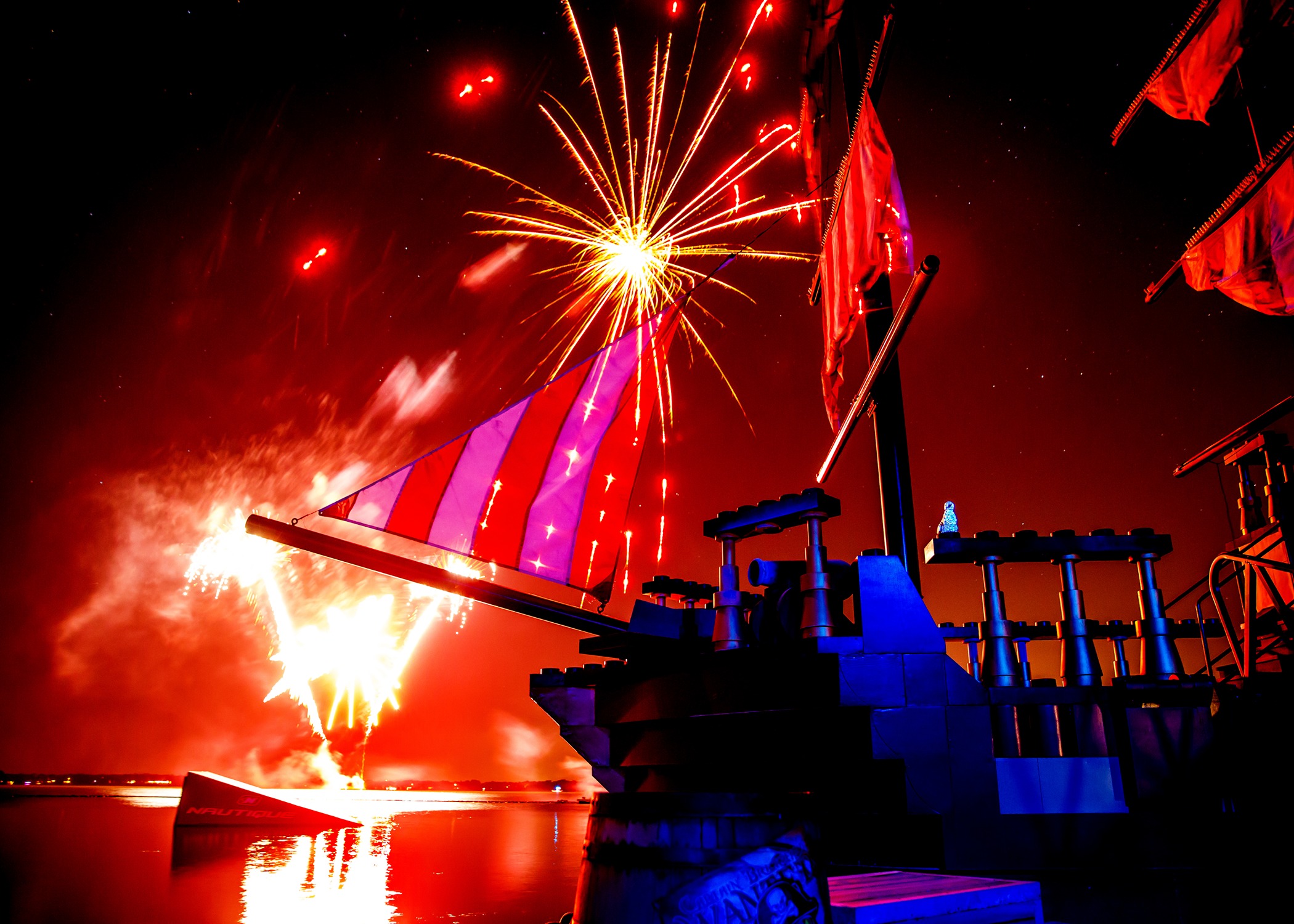 Fireworks On Lake LEGOLAND Fl7x5