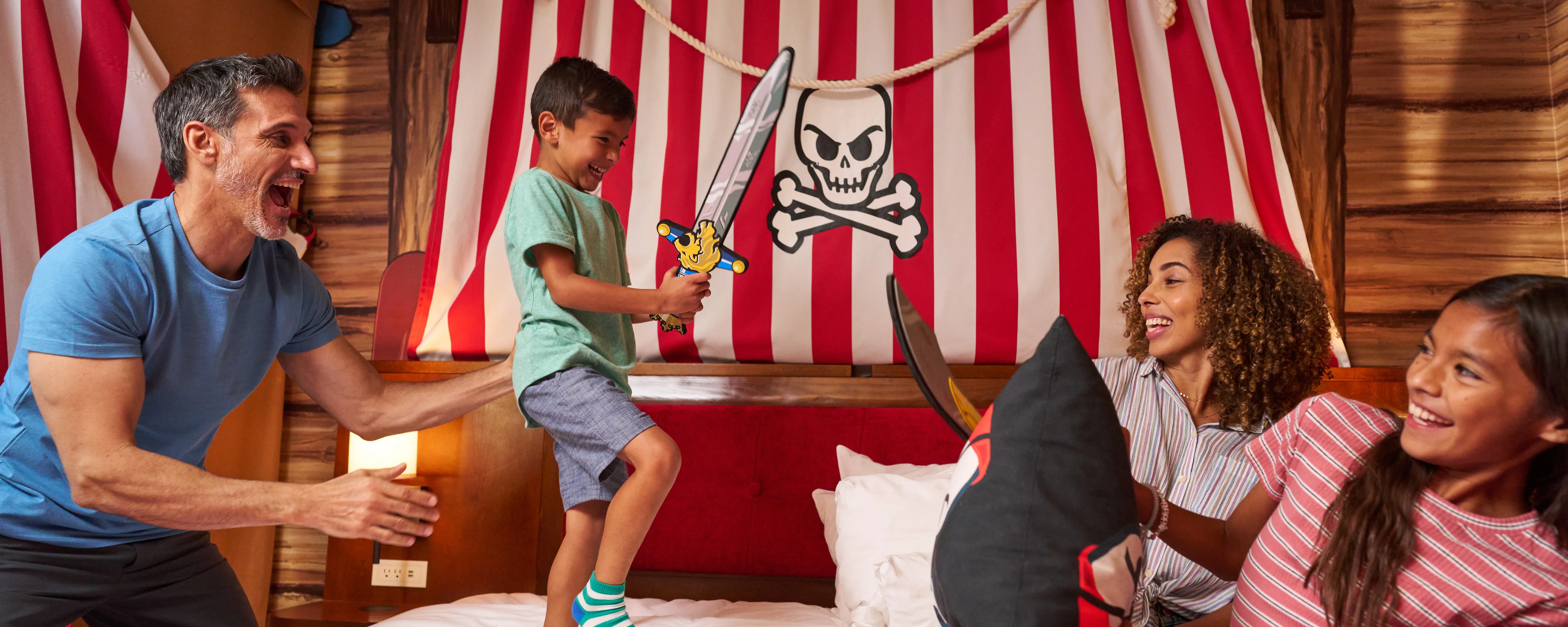 LEGOLAND Pirate Room With Family 5X2