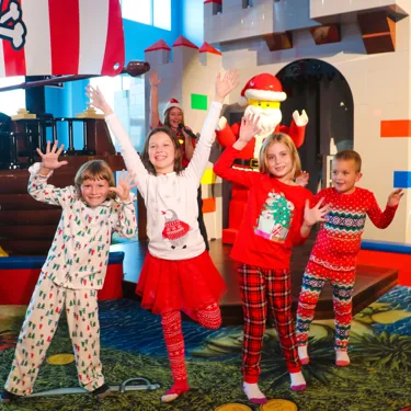 Holly Jolly Nights Hotel 101X1