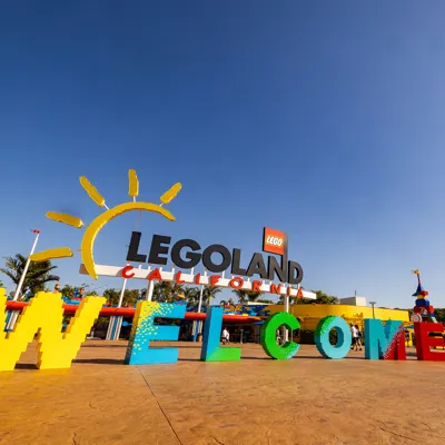 Entrance LLC Frontgate Angle 1X1