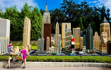 P2 Miniland Nyc Kids 440X280