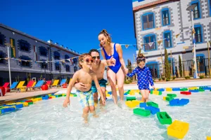 Ct1 Castle Pool Family Standing