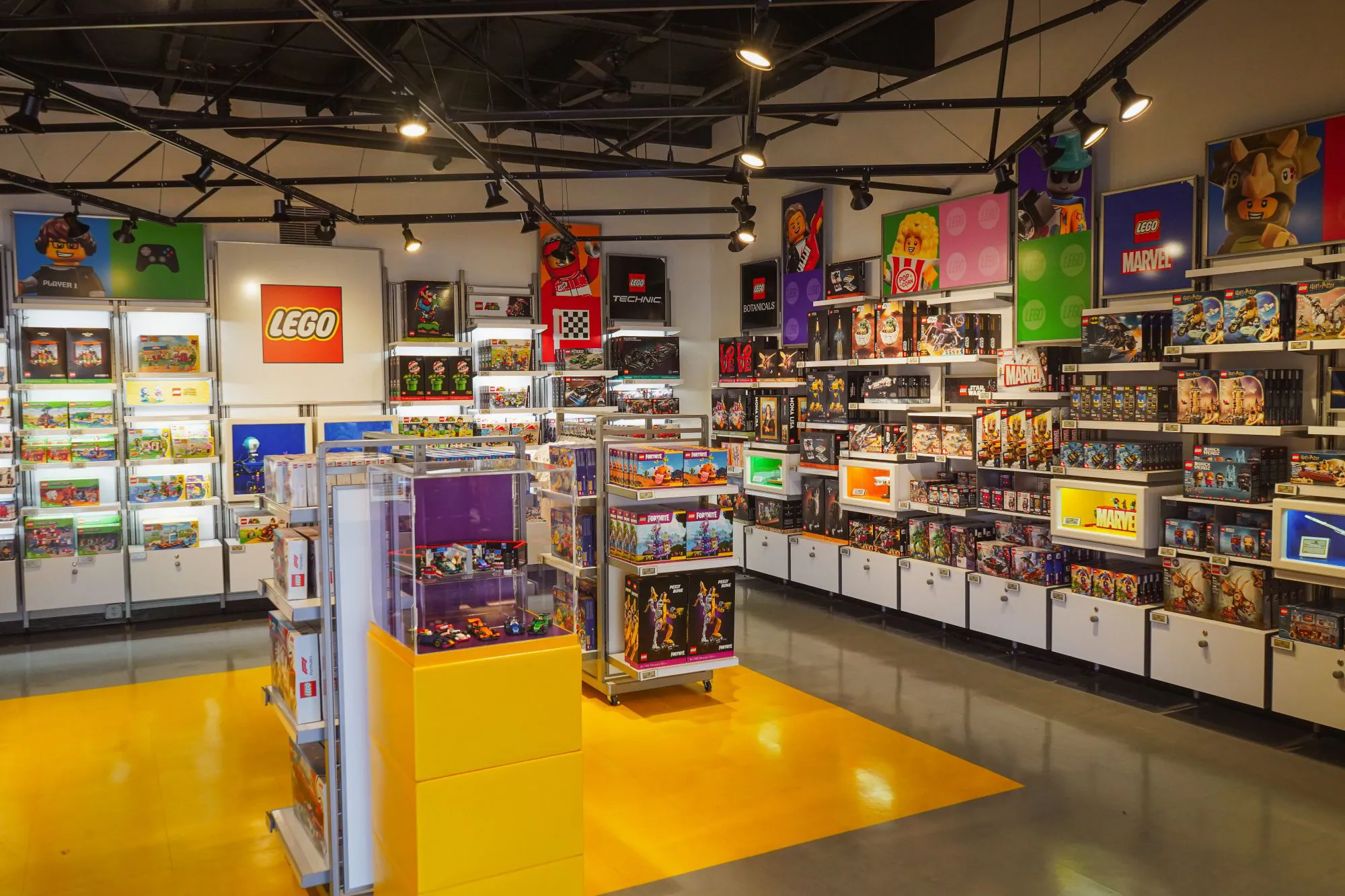 Minifigure Market at LEGOLAND California