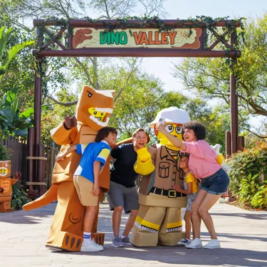 Dino Valley Square