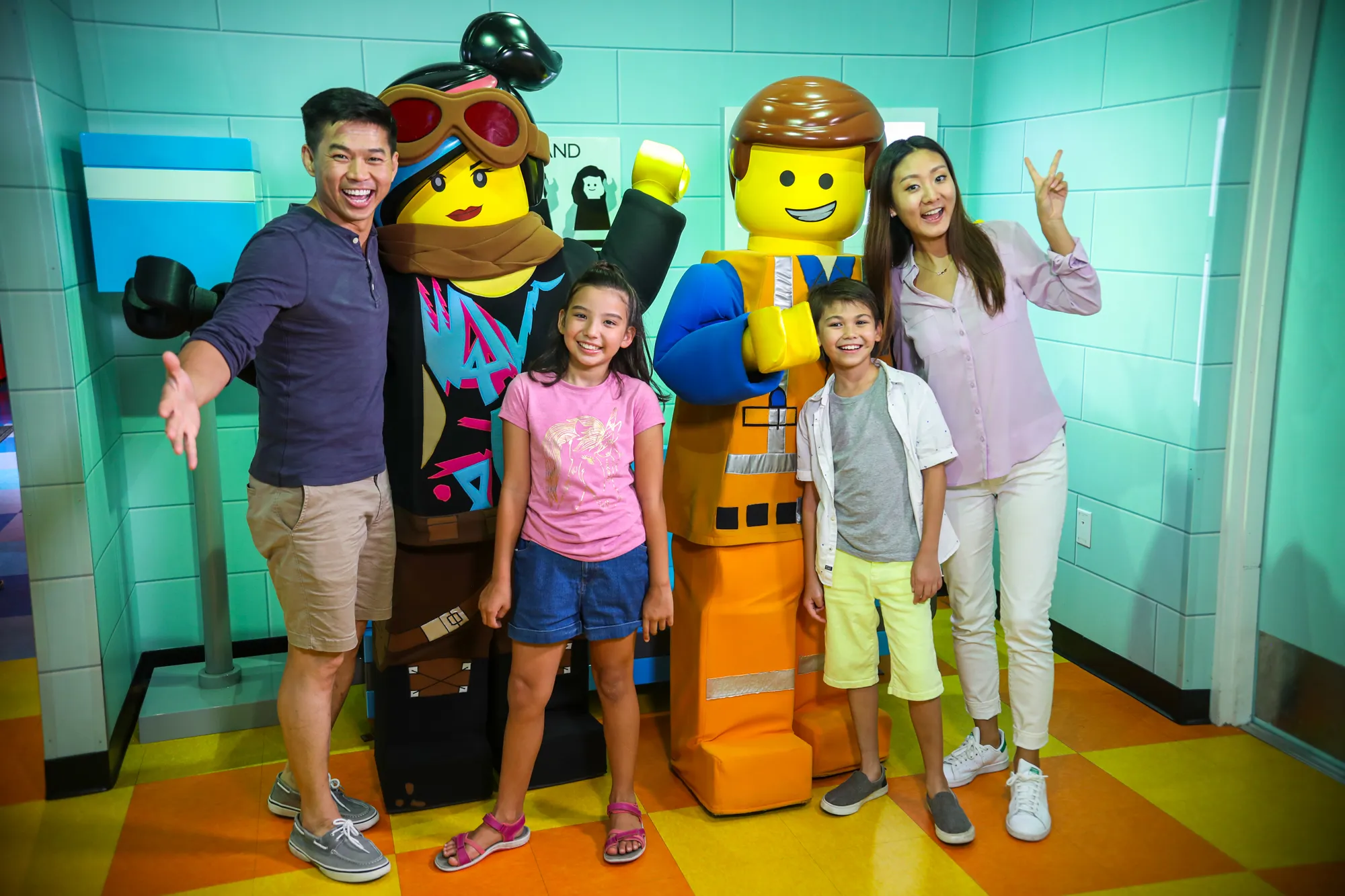 Tlmw2 Emmets Super Suite Family