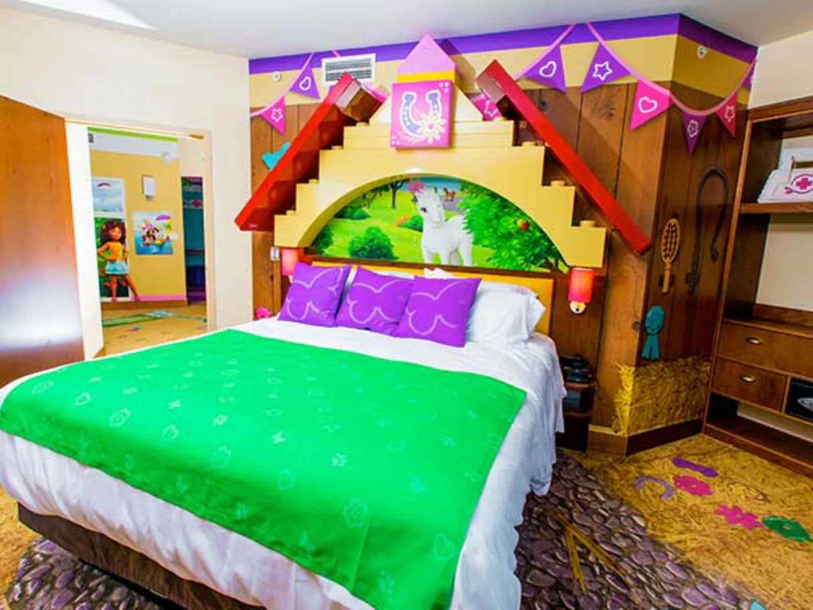 LEGO Friends Fully Themed Room