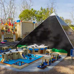 Las Vegas Pyramid MINILAND