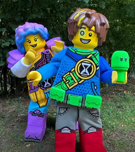 Mateo and Izzy from LEGO DreamZzz