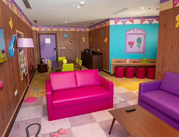 Friends Suite Living Room Lo Res