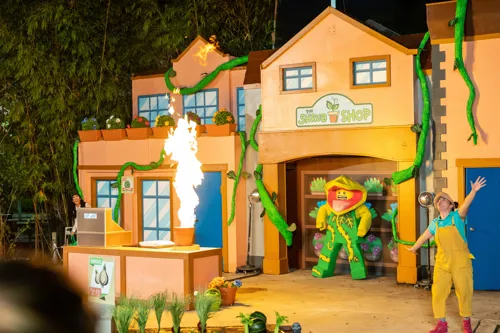 Plant monster show at Brick or Treat LEGOLAND Florida