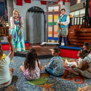 Enjoy nightly entertainment at the LEGOLAND Hotel