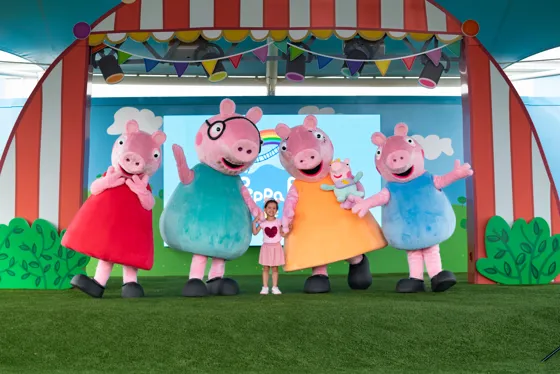 Meet and Greet with Peppa Pig and her family at PEPPA PIG Theme Park Florida