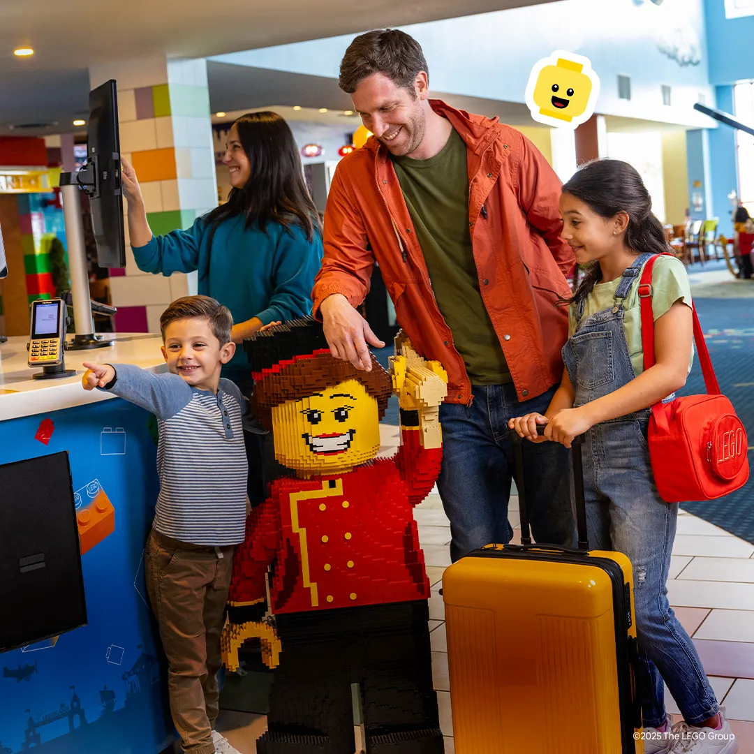 Hotel Experience 1080X1080 No Copy No Logo Frame 1 (1)