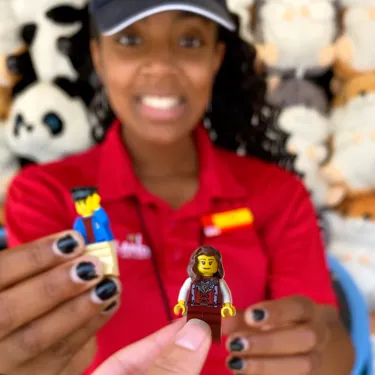 3 Steps to Minifigure Trading at LEGOLAND New York Resort