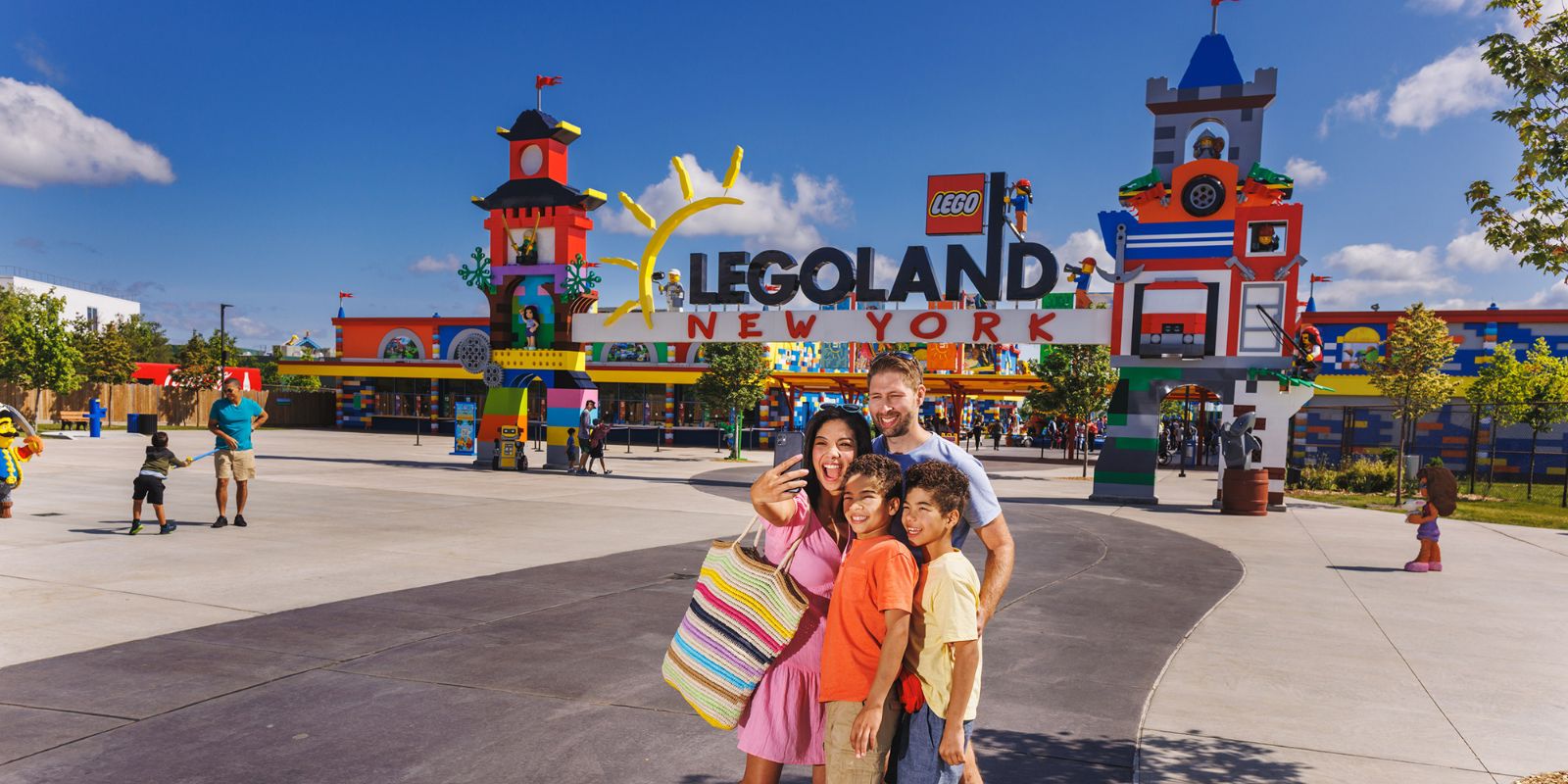 Season Passes | LEGOLAND® New York Resort