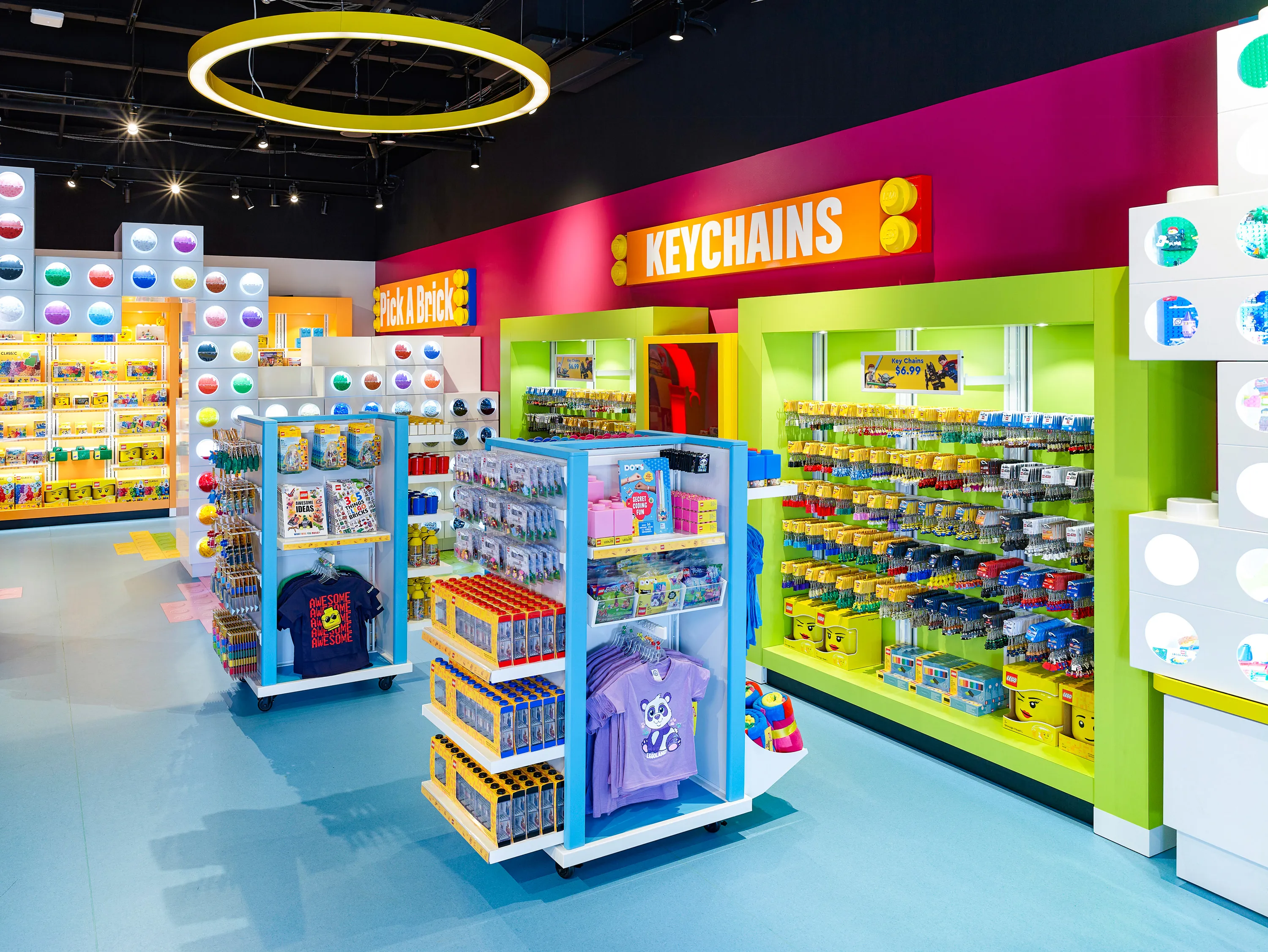 Shopping at LEGOLAND® York Resort | LEGOLAND New York Resort