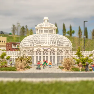 MINILAND Botanical Gardens at LEGOLAND New York