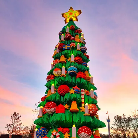 Holidays Tree at LEGOLAND New York