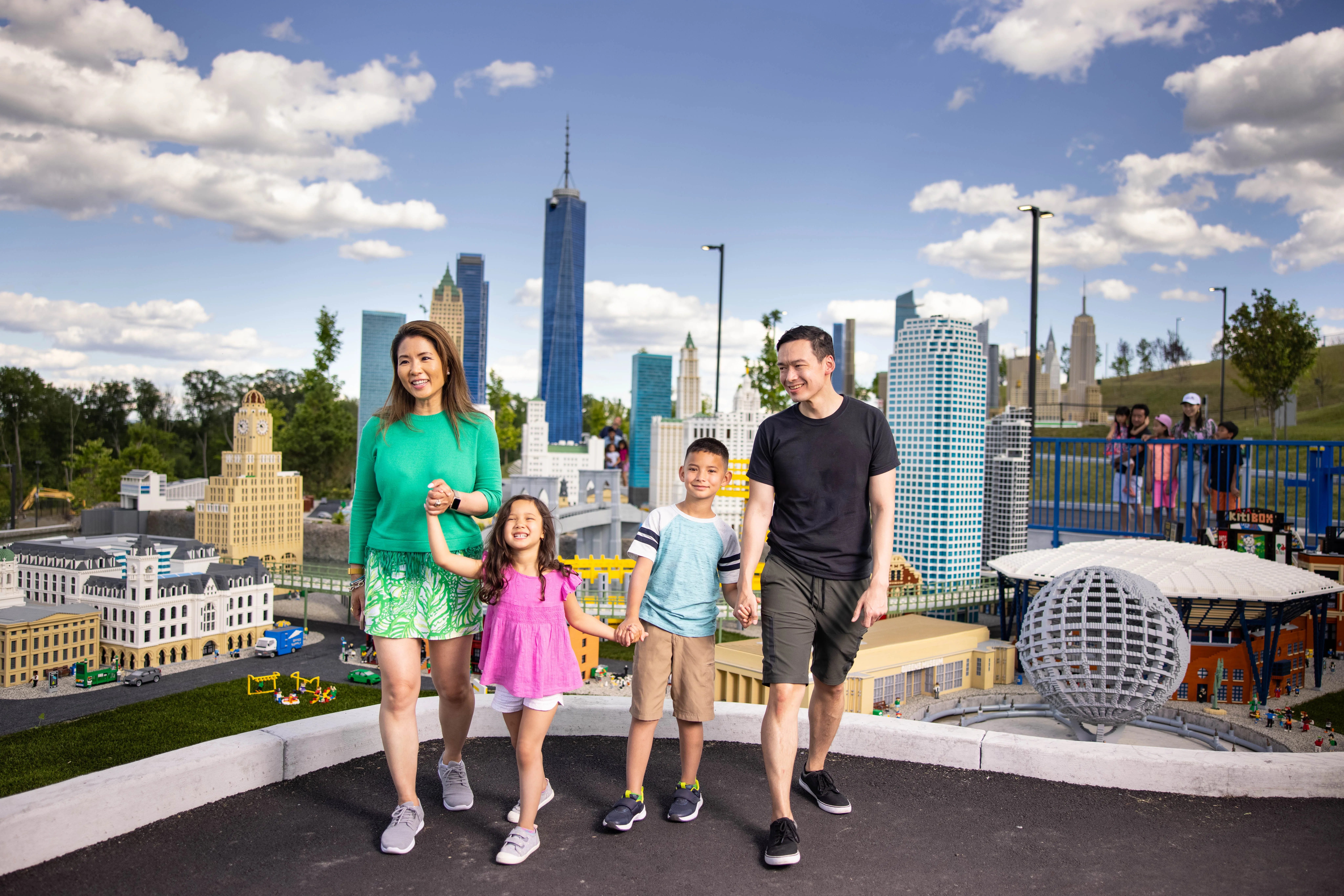 LLNYR Family In Miniland 1