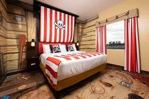Adult Bed in Pirate Premium Themed Room