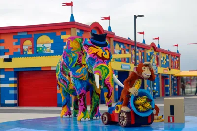 20210119 Brick Street Elephant Monkey